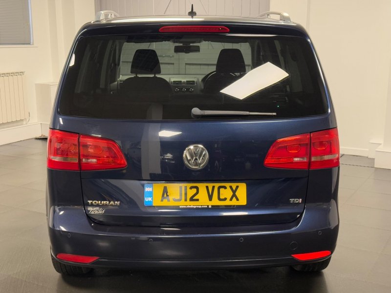 VOLKSWAGEN TOURAN