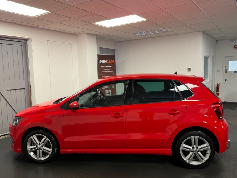 VOLKSWAGEN POLO