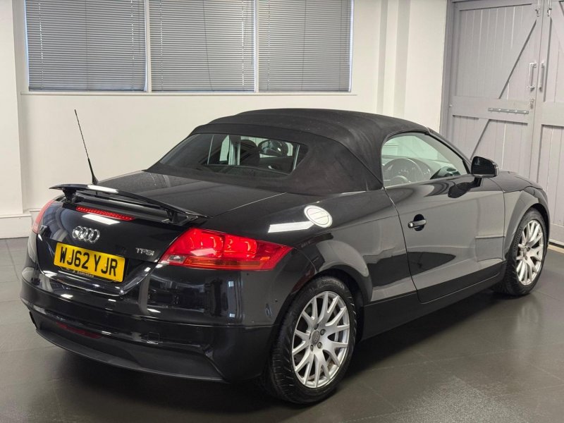AUDI TT