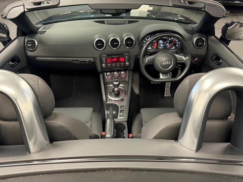 AUDI TT