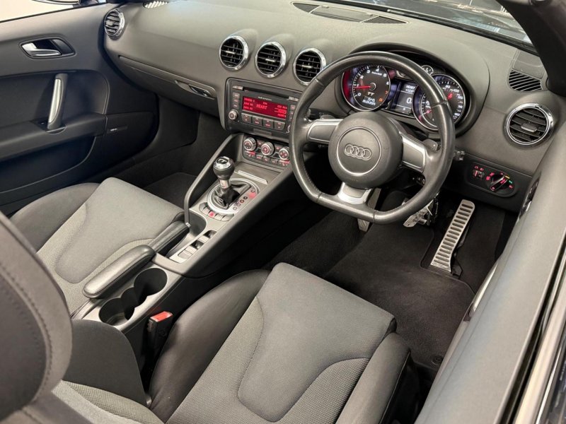 AUDI TT