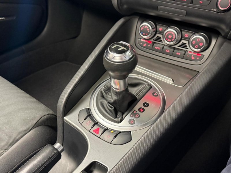 AUDI TT