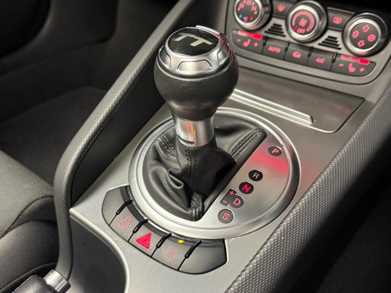AUDI TT