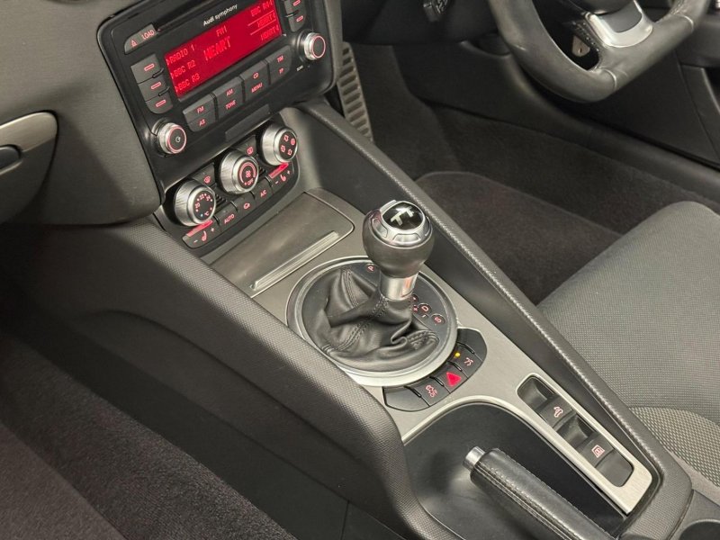 AUDI TT