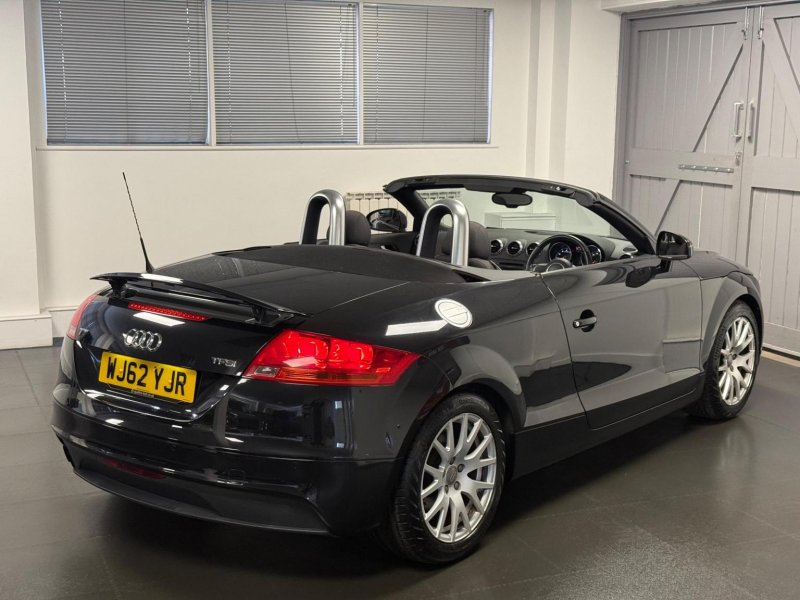 AUDI TT